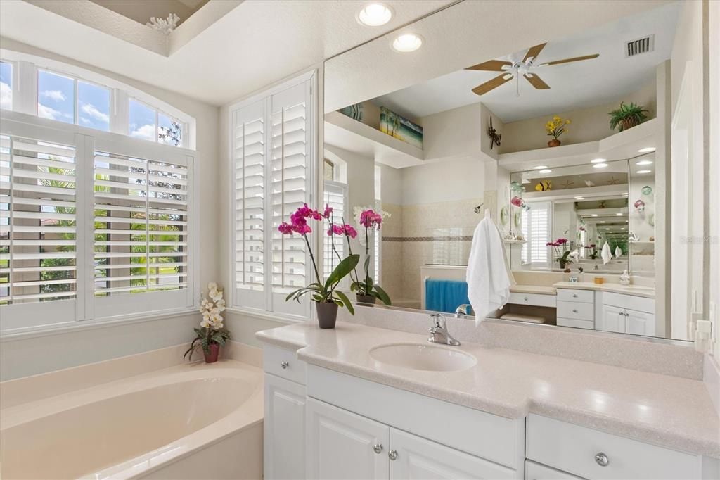 For Sale: $629,900 (3 beds, 2 baths, 2152 Square Feet)