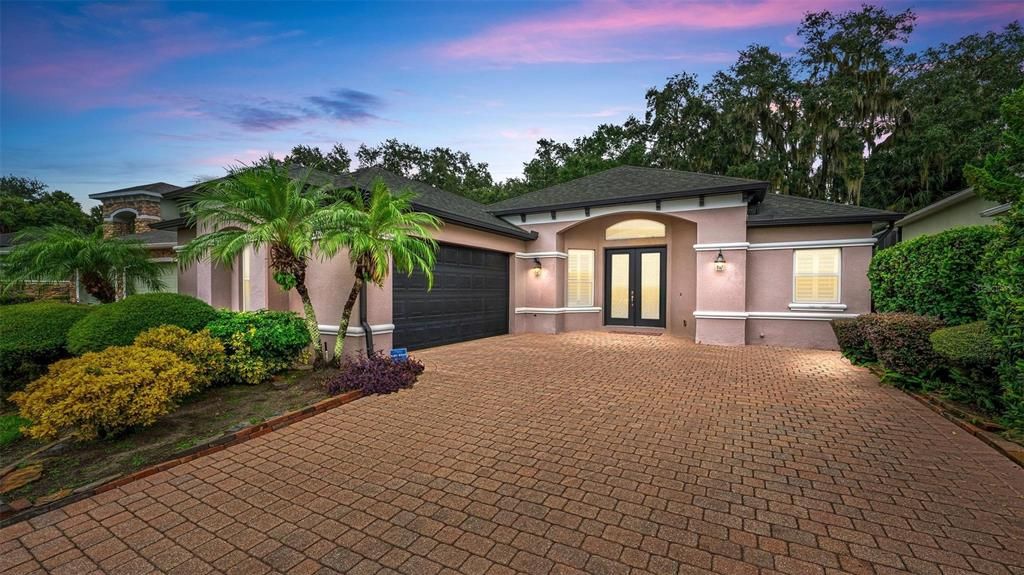 Под контрактом: $469,000 (3 спален, 2 ванн, 1955 Квадратных фут)