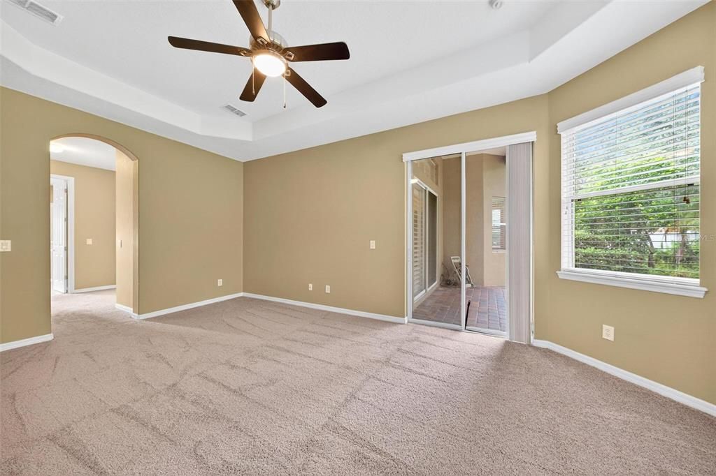 Под контрактом: $469,000 (3 спален, 2 ванн, 1955 Квадратных фут)