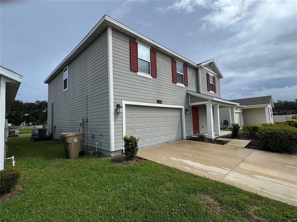 For Sale: $378,000 (4 beds, 3 baths, 2584 Square Feet)