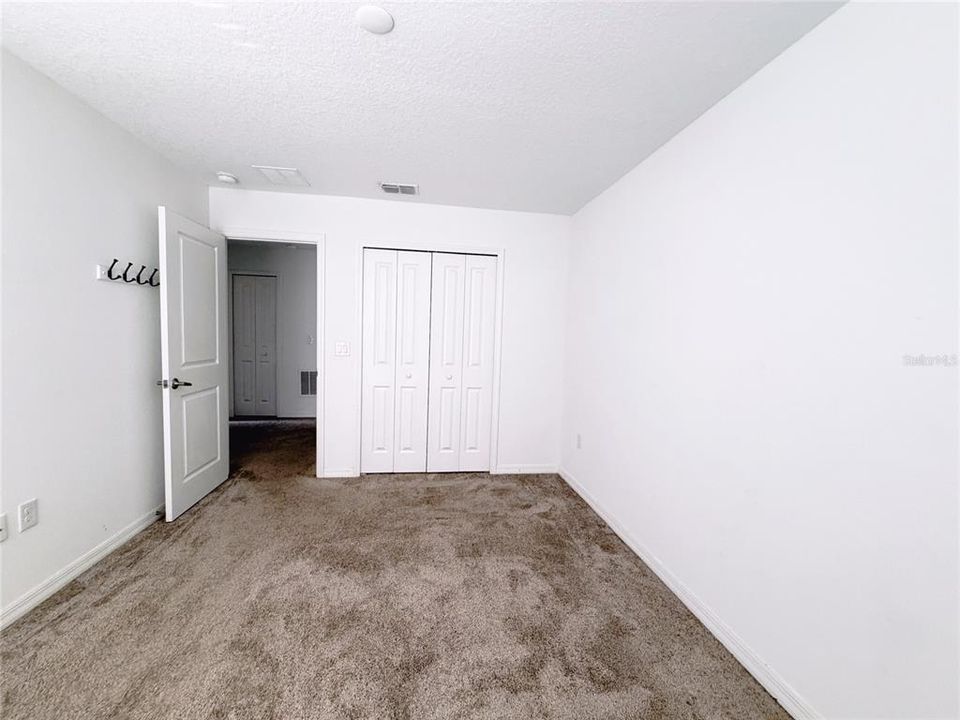 For Sale: $378,000 (4 beds, 3 baths, 2584 Square Feet)