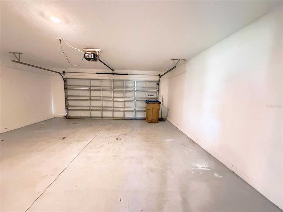 For Sale: $378,000 (4 beds, 3 baths, 2584 Square Feet)