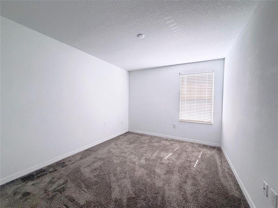 For Sale: $378,000 (4 beds, 3 baths, 2584 Square Feet)