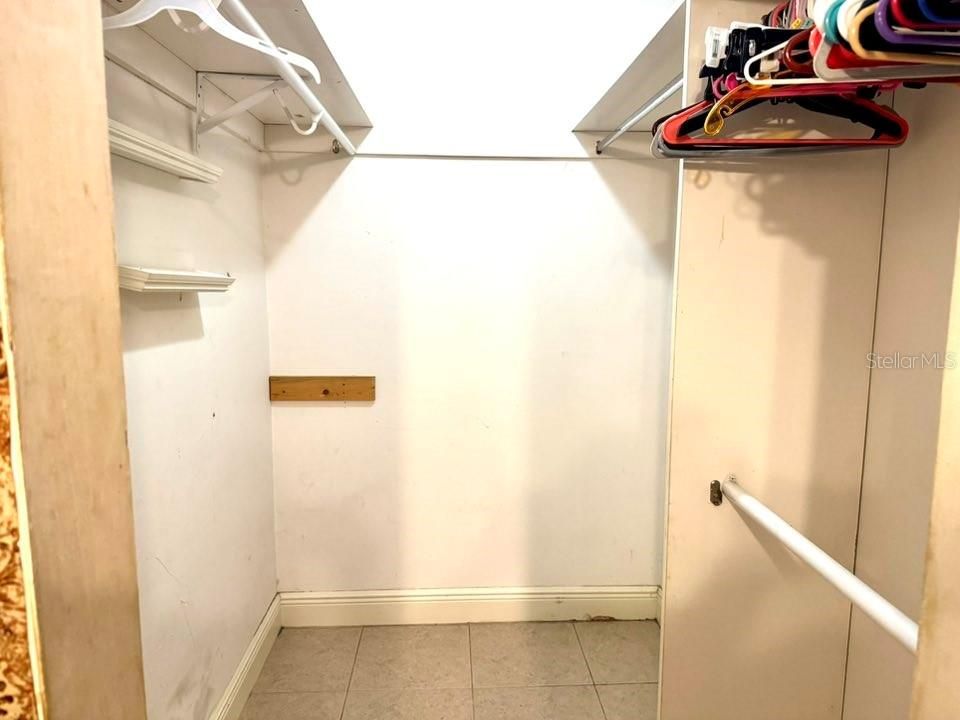 En Venta: $550,000 (4 camas, 2 baños, 2873 Pies cuadrados)