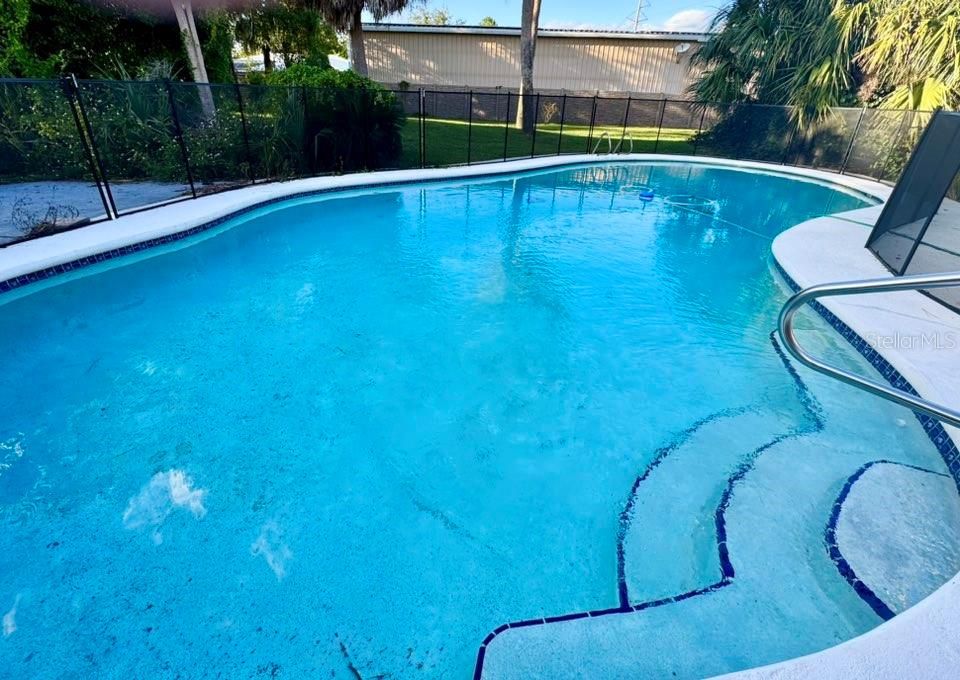 En Venta: $550,000 (4 camas, 2 baños, 2873 Pies cuadrados)