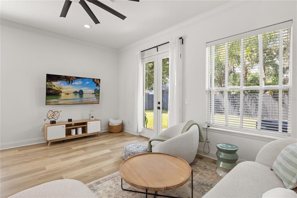 合同活跃: $490,000 (3 贝兹, 2 浴室, 1640 平方英尺)