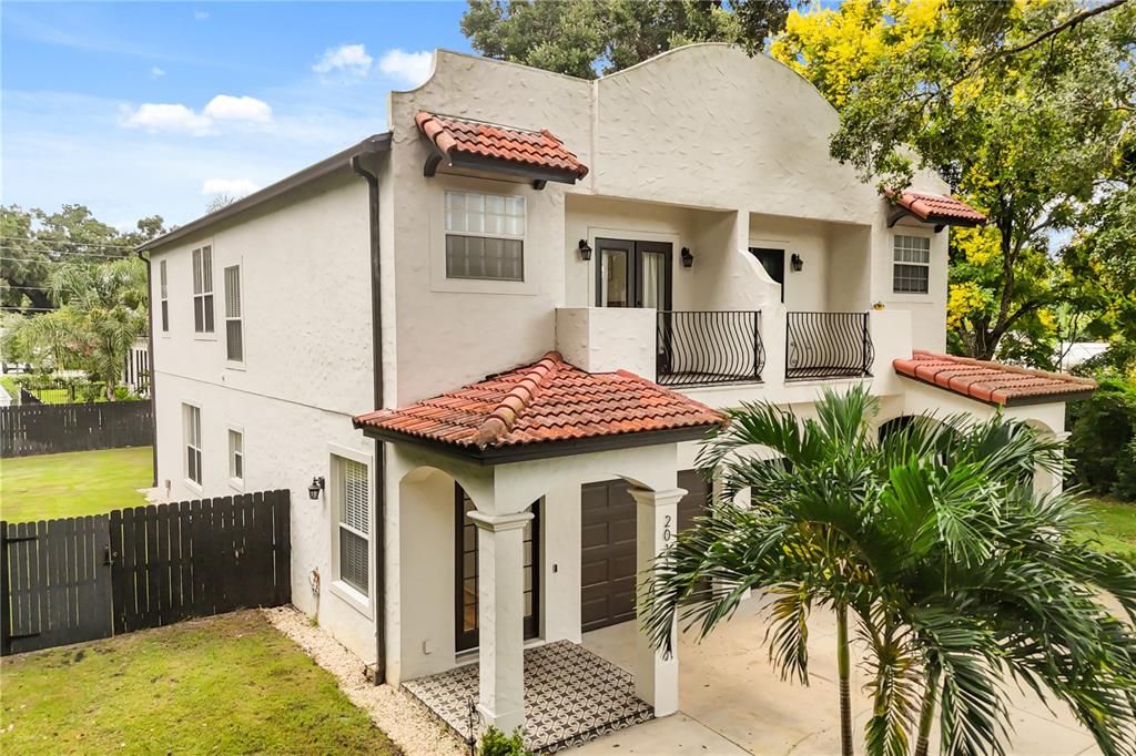 合同活跃: $490,000 (3 贝兹, 2 浴室, 1640 平方英尺)