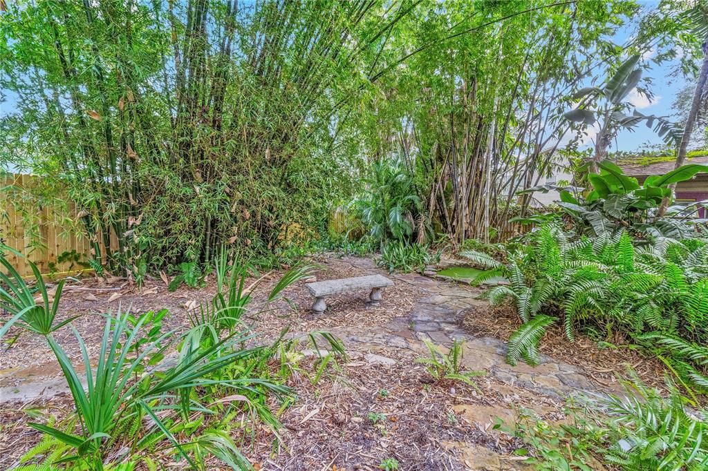 На продажу: $335,000 (0 спален, 0 ванн, 1042 Квадратных фут)