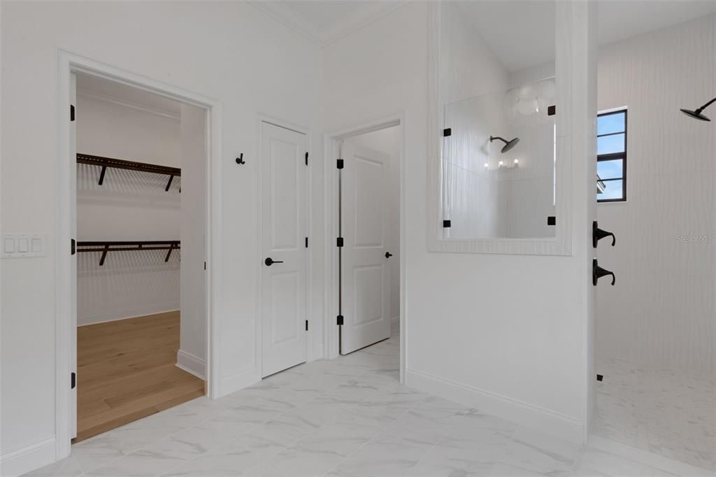 For Sale: $1,420,000 (4 beds, 3 baths, 3640 Square Feet)