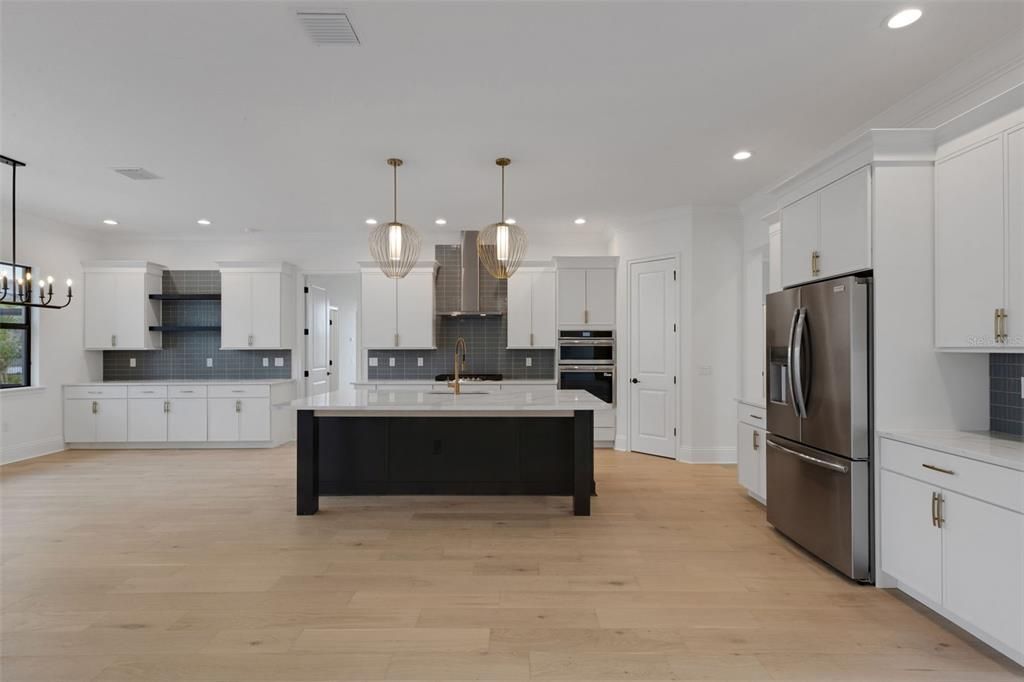 For Sale: $1,420,000 (4 beds, 3 baths, 3640 Square Feet)