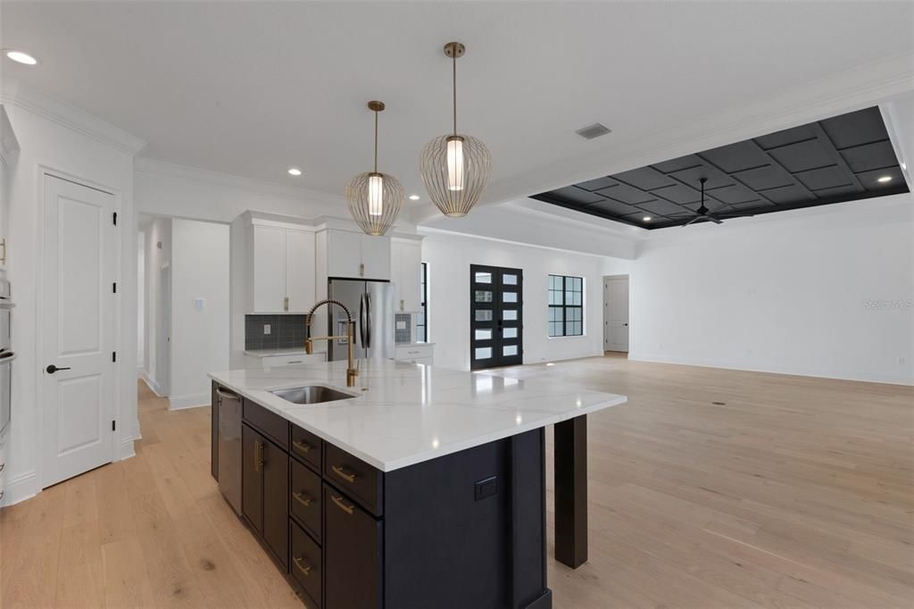 For Sale: $1,420,000 (4 beds, 3 baths, 3640 Square Feet)