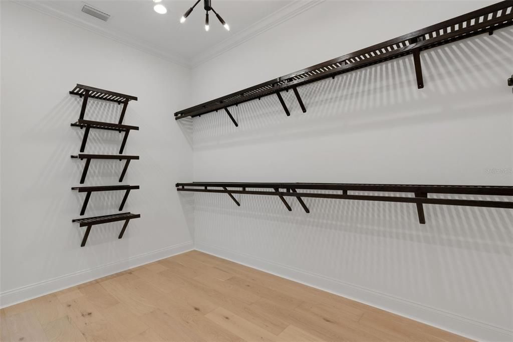 For Sale: $1,420,000 (4 beds, 3 baths, 3640 Square Feet)