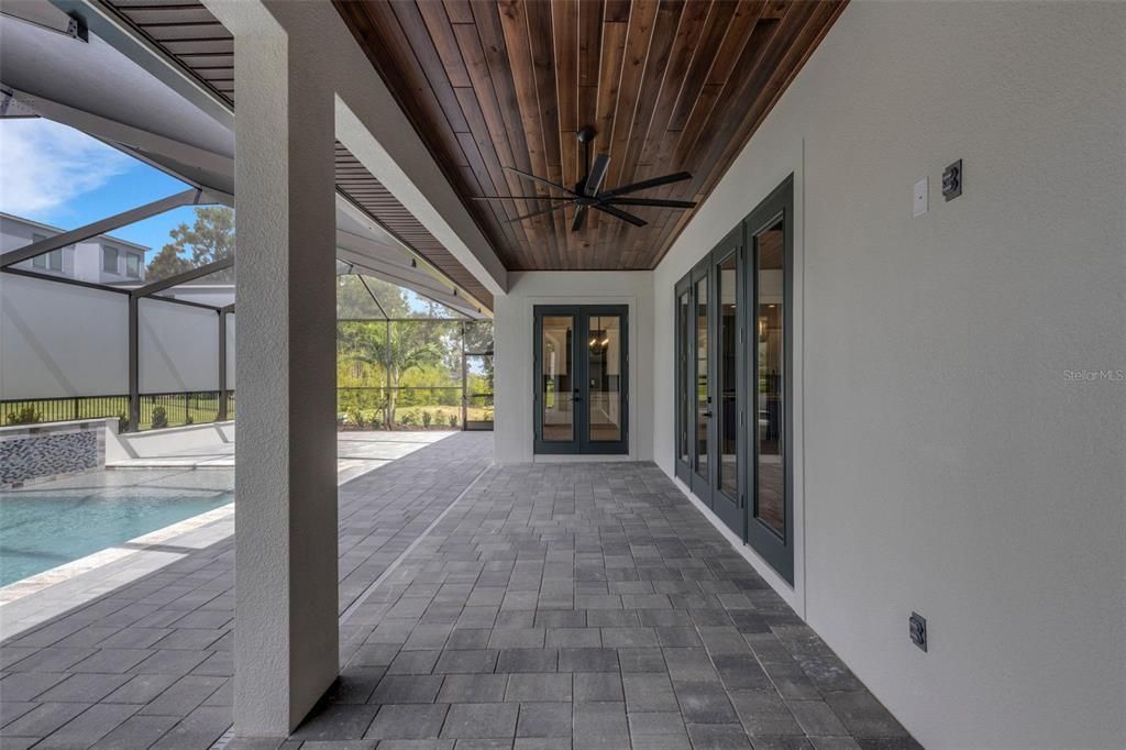 For Sale: $1,420,000 (4 beds, 3 baths, 3640 Square Feet)