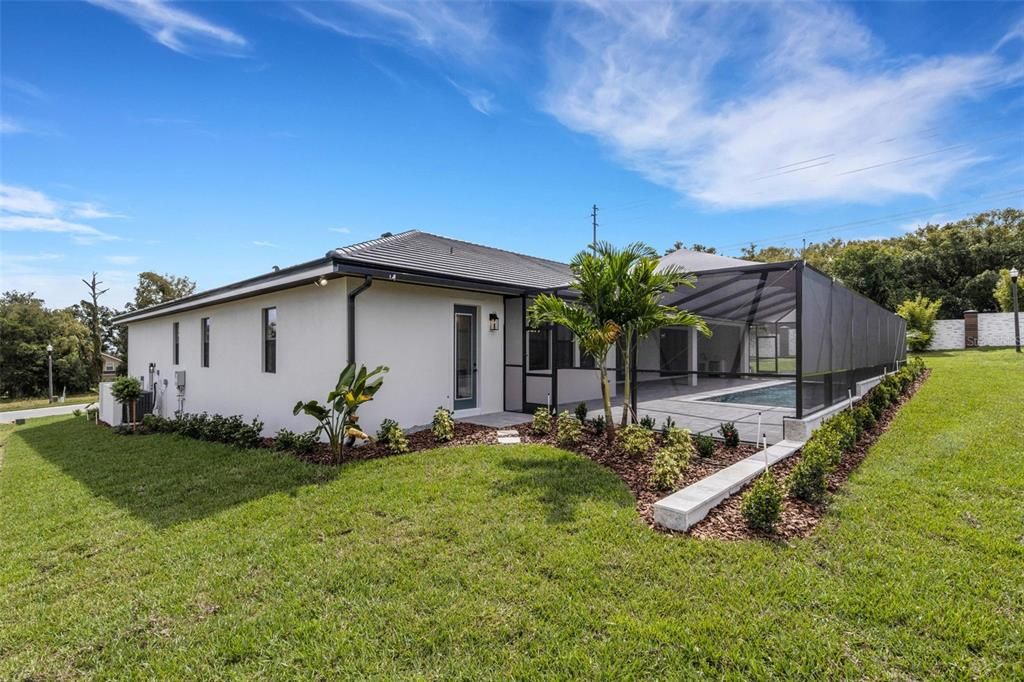 For Sale: $1,420,000 (4 beds, 3 baths, 3640 Square Feet)