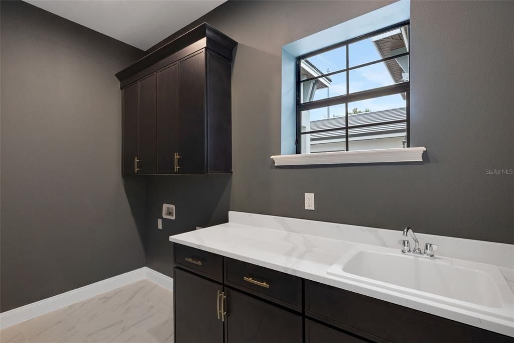 For Sale: $1,420,000 (4 beds, 3 baths, 3640 Square Feet)