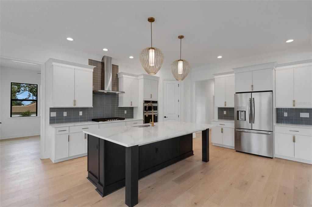 For Sale: $1,420,000 (4 beds, 3 baths, 3640 Square Feet)