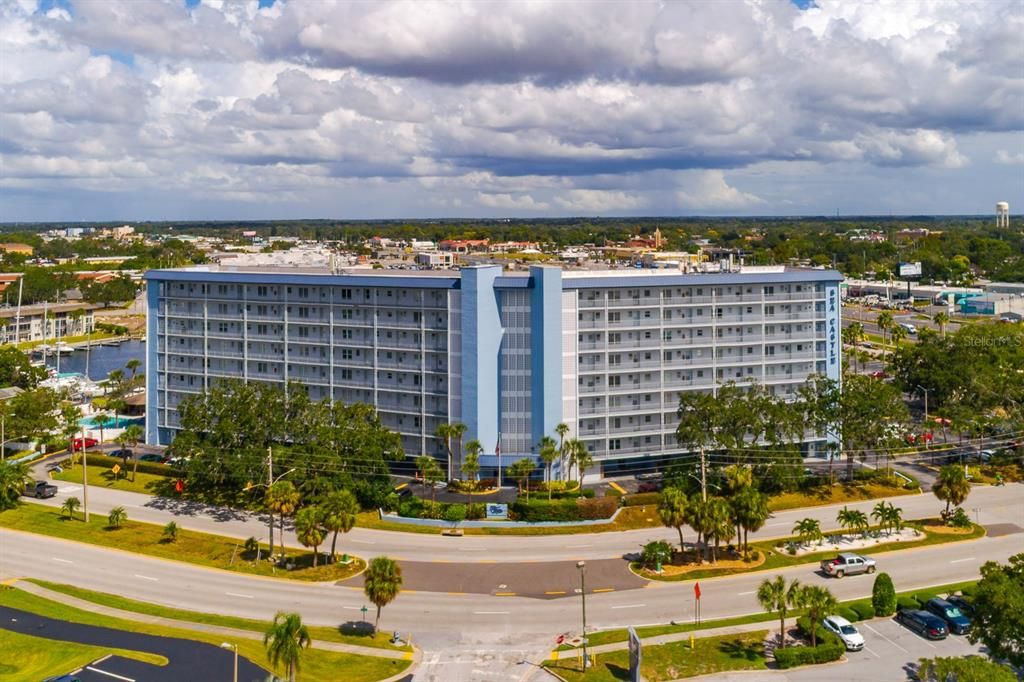 待售: $178,000 (1 贝兹, 1 浴室, 702 平方英尺)