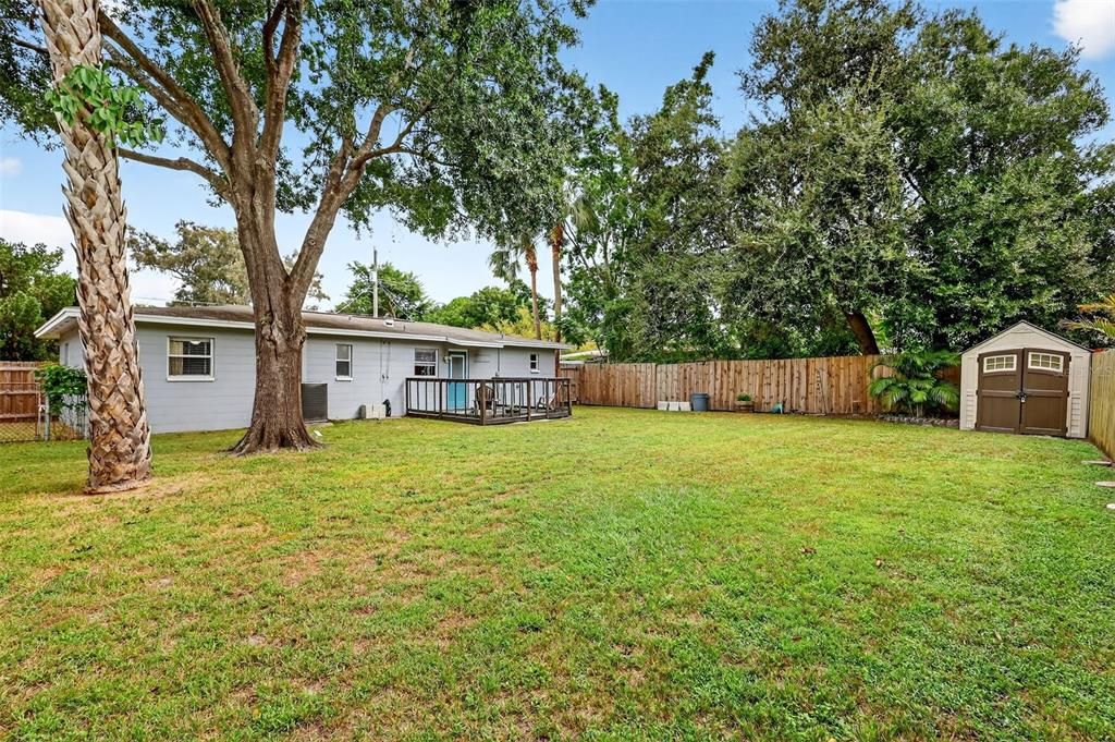 Под контрактом: $339,500 (3 спален, 1 ванн, 1128 Квадратных фут)