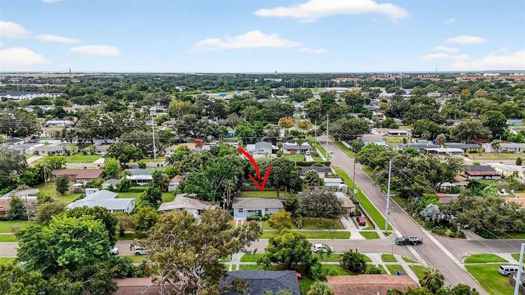 Под контрактом: $339,500 (3 спален, 1 ванн, 1128 Квадратных фут)