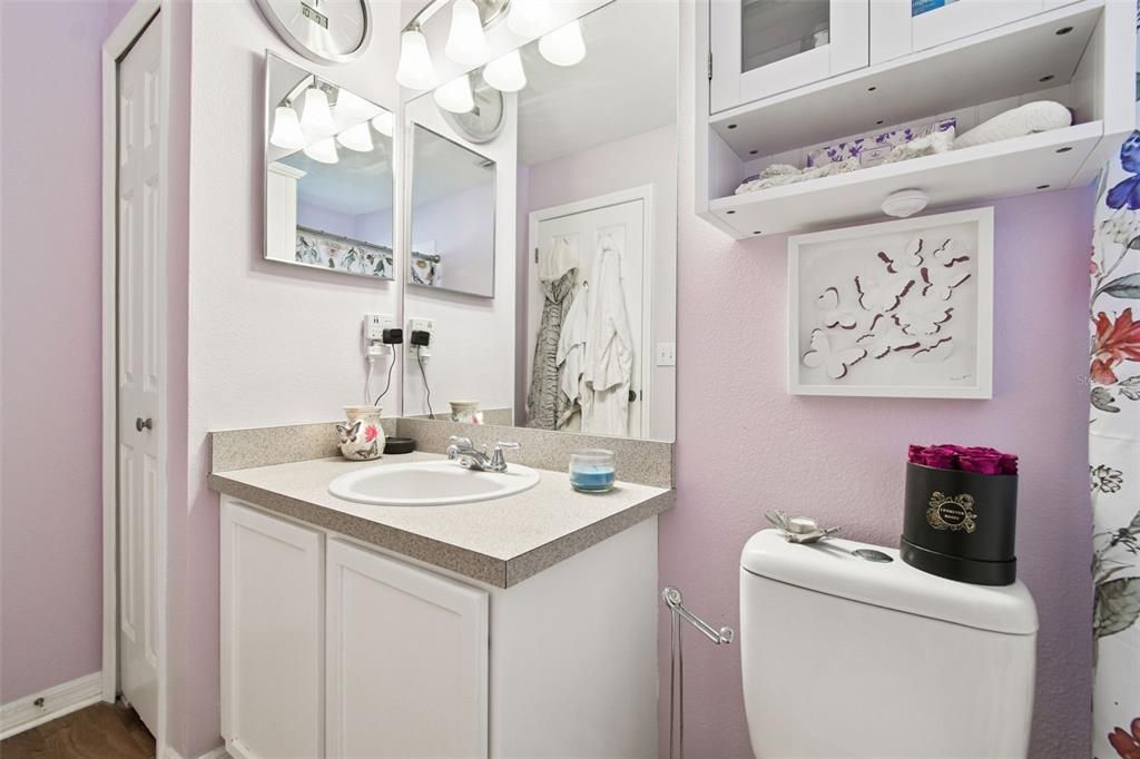 На продажу: $299,900 (3 спален, 2 ванн, 1185 Квадратных фут)