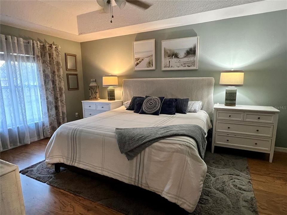 En Venta: $309,000 (3 camas, 2 baños, 1632 Pies cuadrados)