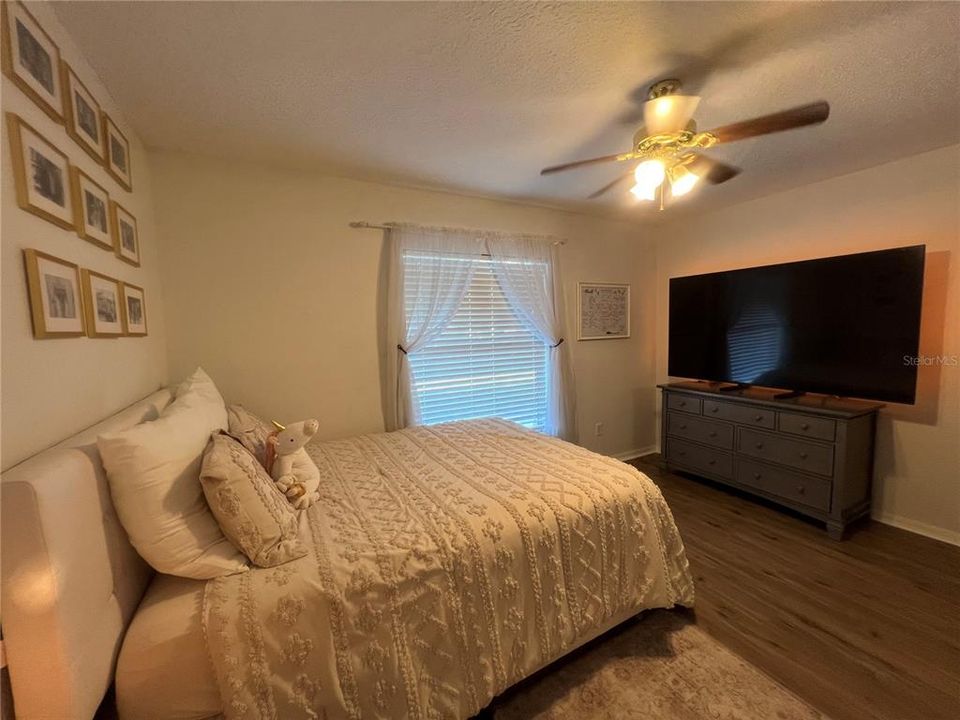 En Venta: $309,000 (3 camas, 2 baños, 1632 Pies cuadrados)