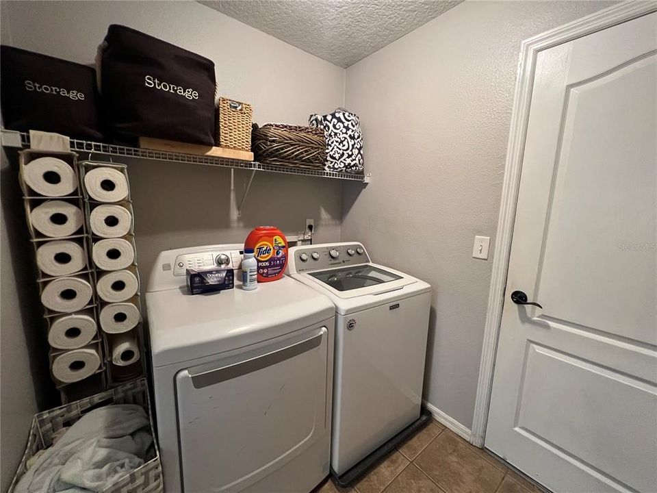 En Venta: $309,000 (3 camas, 2 baños, 1632 Pies cuadrados)