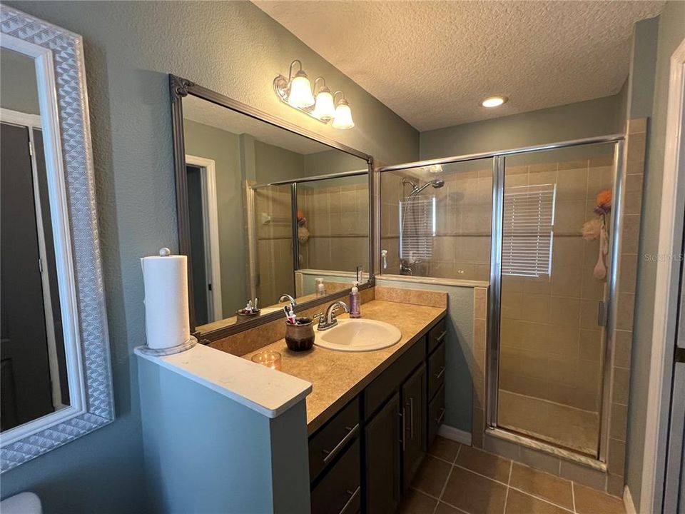 En Venta: $309,000 (3 camas, 2 baños, 1632 Pies cuadrados)