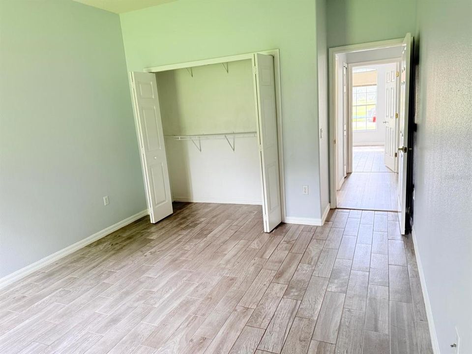 For Sale: $375,000 (3 beds, 2 baths, 1918 Square Feet)