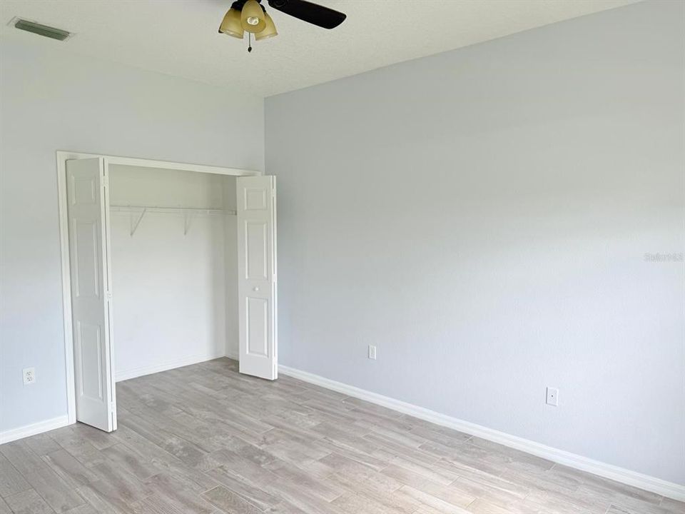 For Sale: $375,000 (3 beds, 2 baths, 1918 Square Feet)