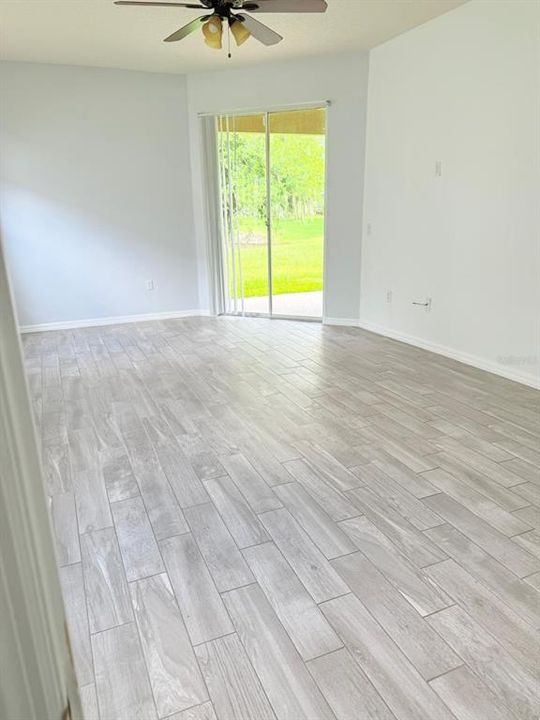 For Sale: $375,000 (3 beds, 2 baths, 1918 Square Feet)