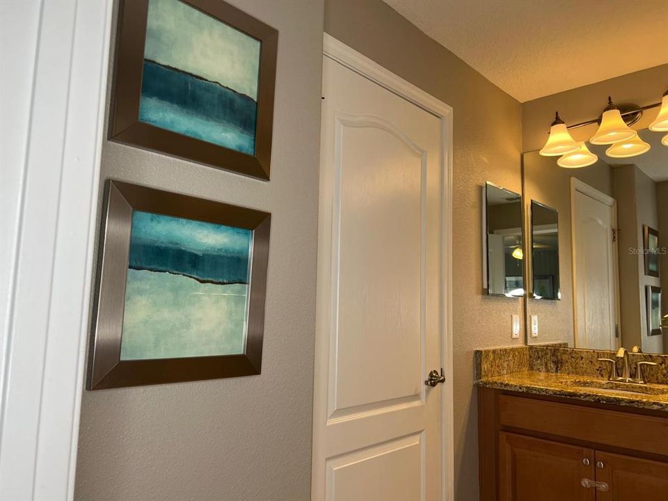 En Venta: $345,000 (4 camas, 3 baños, 1902 Pies cuadrados)