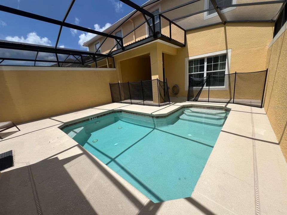 En Venta: $345,000 (4 camas, 3 baños, 1902 Pies cuadrados)