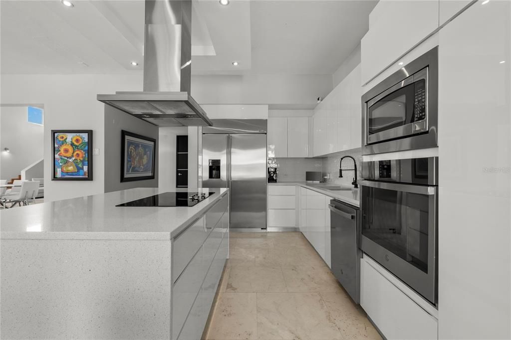 For Sale: $2,500,000 (4 beds, 3 baths, 4450 Square Feet)