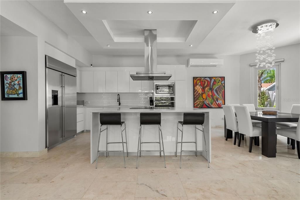 For Sale: $2,500,000 (4 beds, 3 baths, 4450 Square Feet)