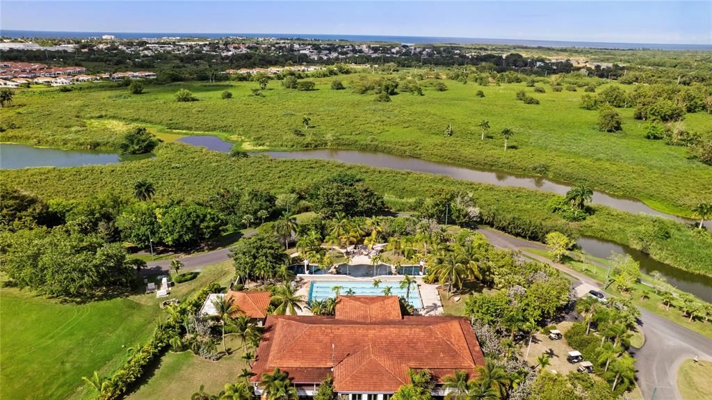 For Sale: $2,500,000 (4 beds, 3 baths, 4450 Square Feet)