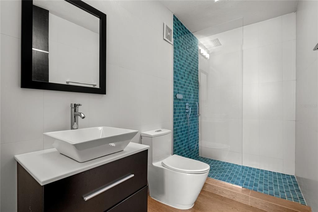 For Sale: $2,500,000 (4 beds, 3 baths, 4450 Square Feet)