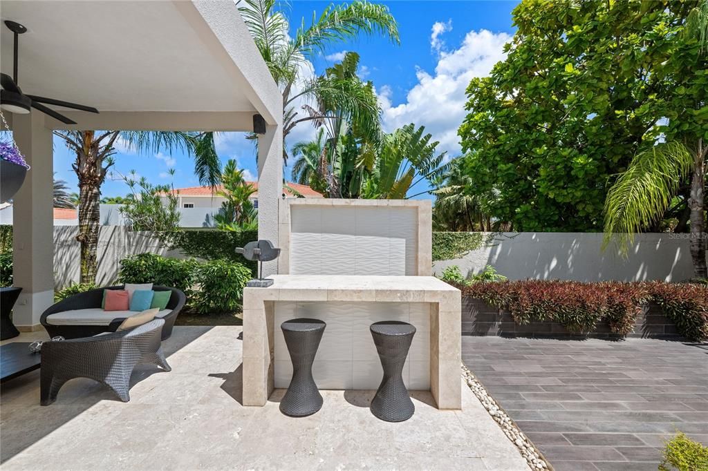 For Sale: $2,500,000 (4 beds, 3 baths, 4450 Square Feet)