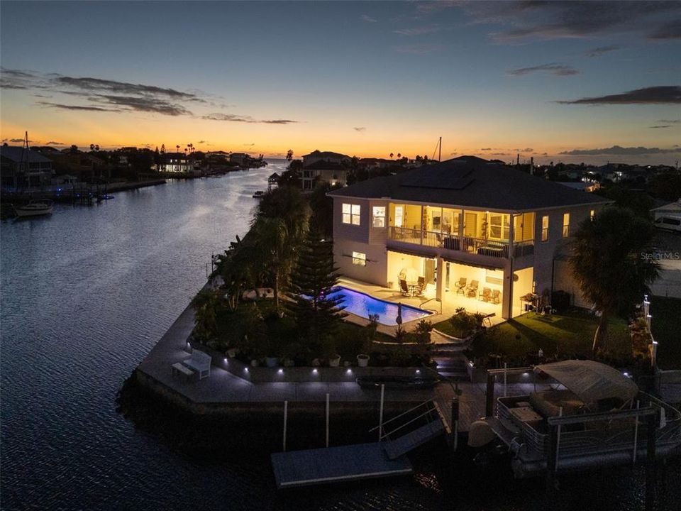 待售: $1,100,000 (3 贝兹, 3 浴室, 2008 平方英尺)