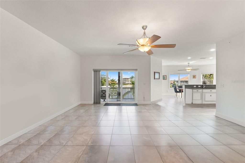 待售: $1,100,000 (3 贝兹, 3 浴室, 2008 平方英尺)