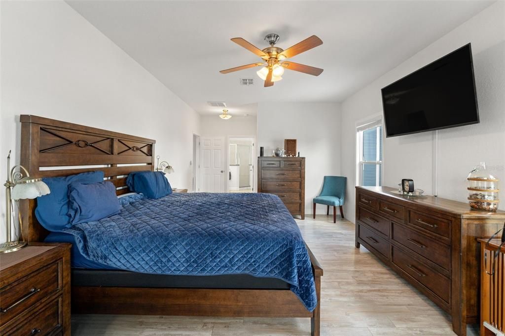 待售: $1,100,000 (3 贝兹, 3 浴室, 2008 平方英尺)