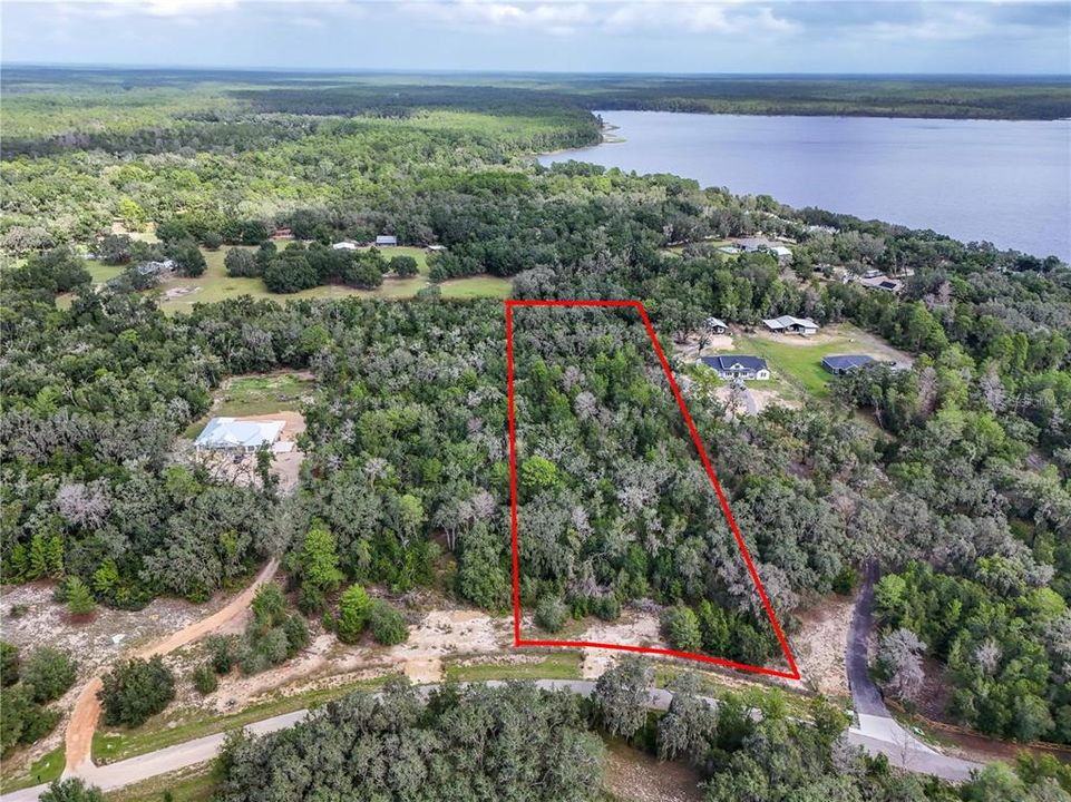 На продажу: $180,000 (3.42 acres)