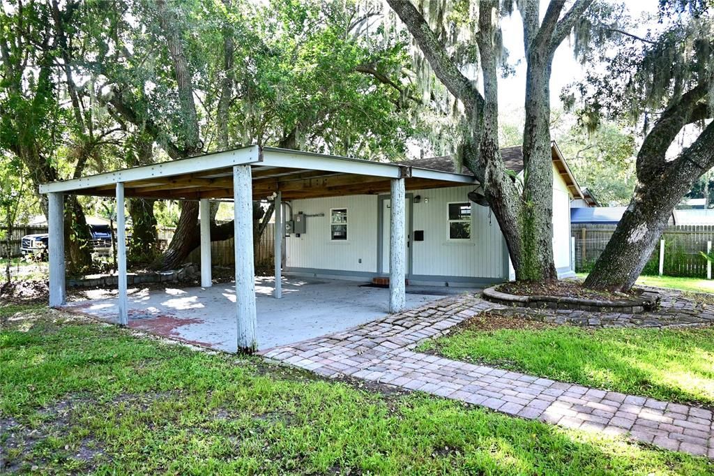 На продажу: $399,900 (5 спален, 3 ванн, 1975 Квадратных фут)