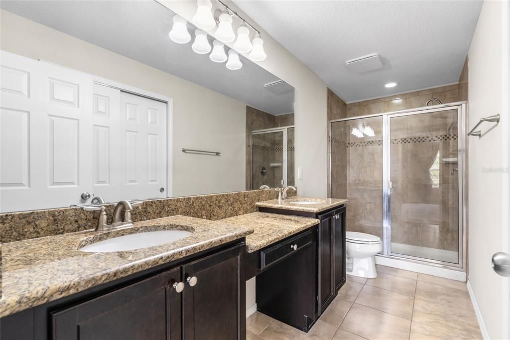 En Venta: $235,000 (2 camas, 2 baños, 1496 Pies cuadrados)