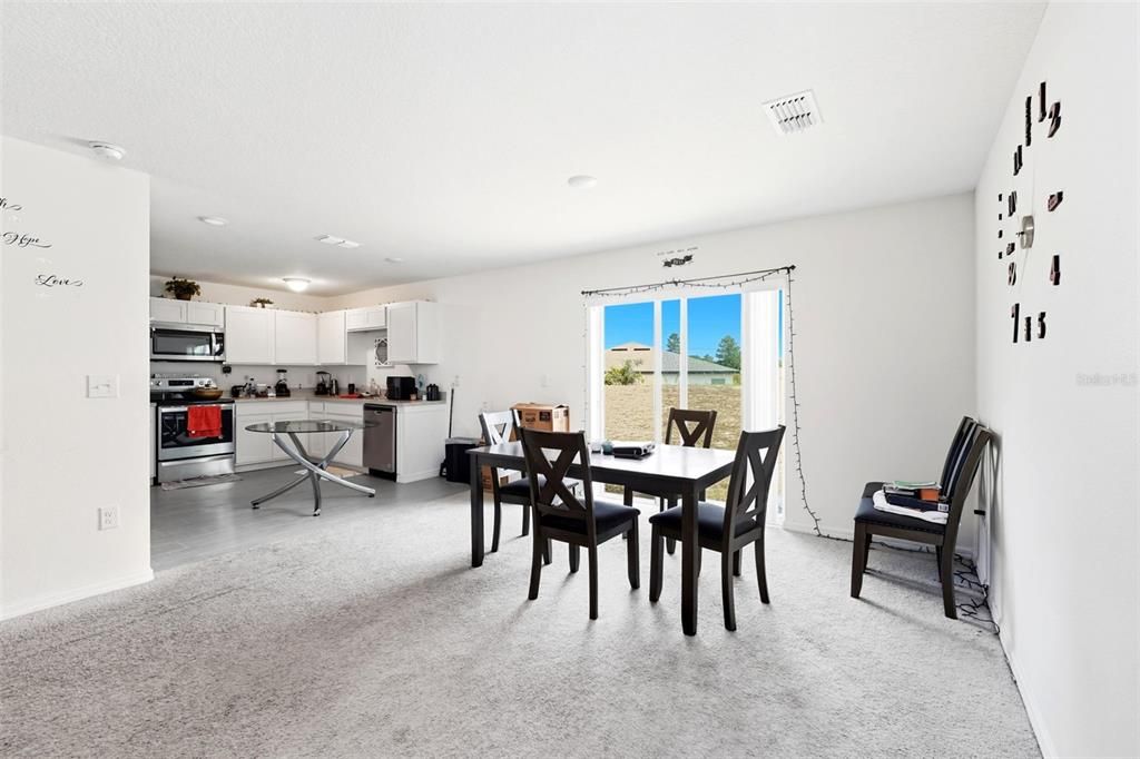 For Sale: $280,000 (4 beds, 2 baths, 1819 Square Feet)