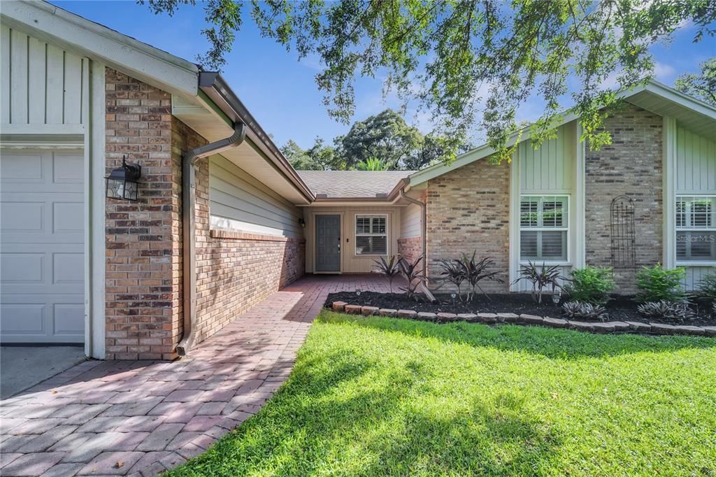 For Rent: $2,700 (3 beds, 2 baths, 1602 Square Feet)