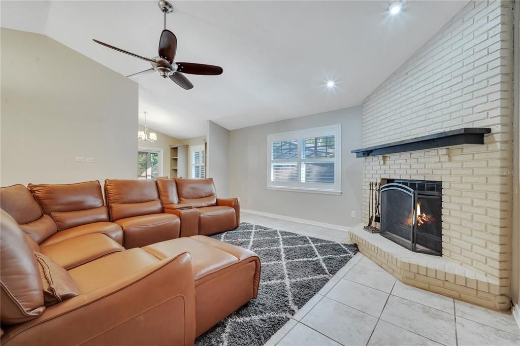 For Rent: $2,700 (3 beds, 2 baths, 1602 Square Feet)