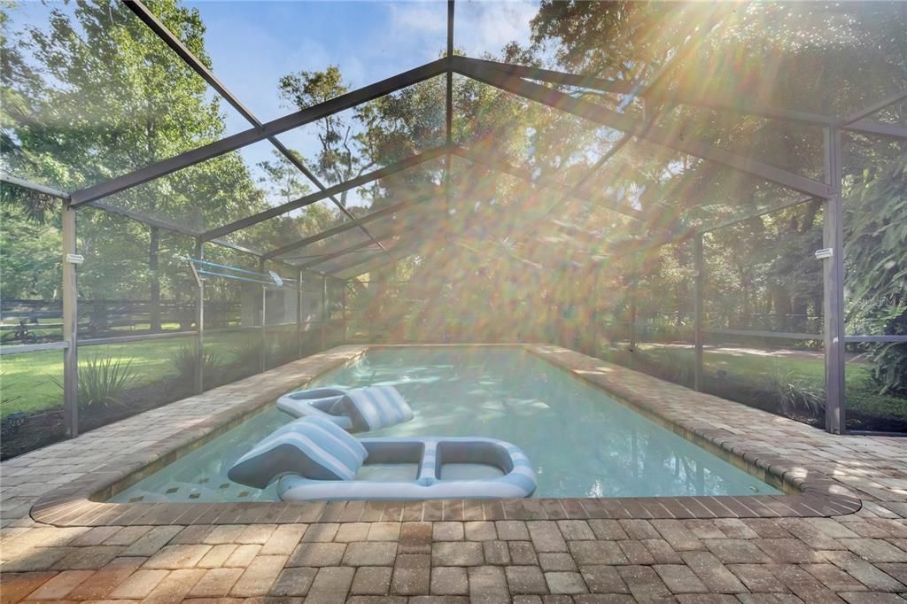 For Rent: $2,700 (3 beds, 2 baths, 1602 Square Feet)