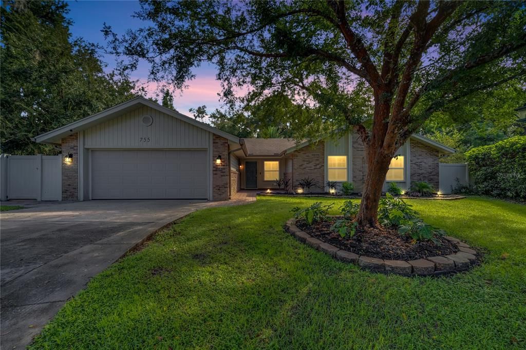 For Rent: $2,700 (3 beds, 2 baths, 1602 Square Feet)