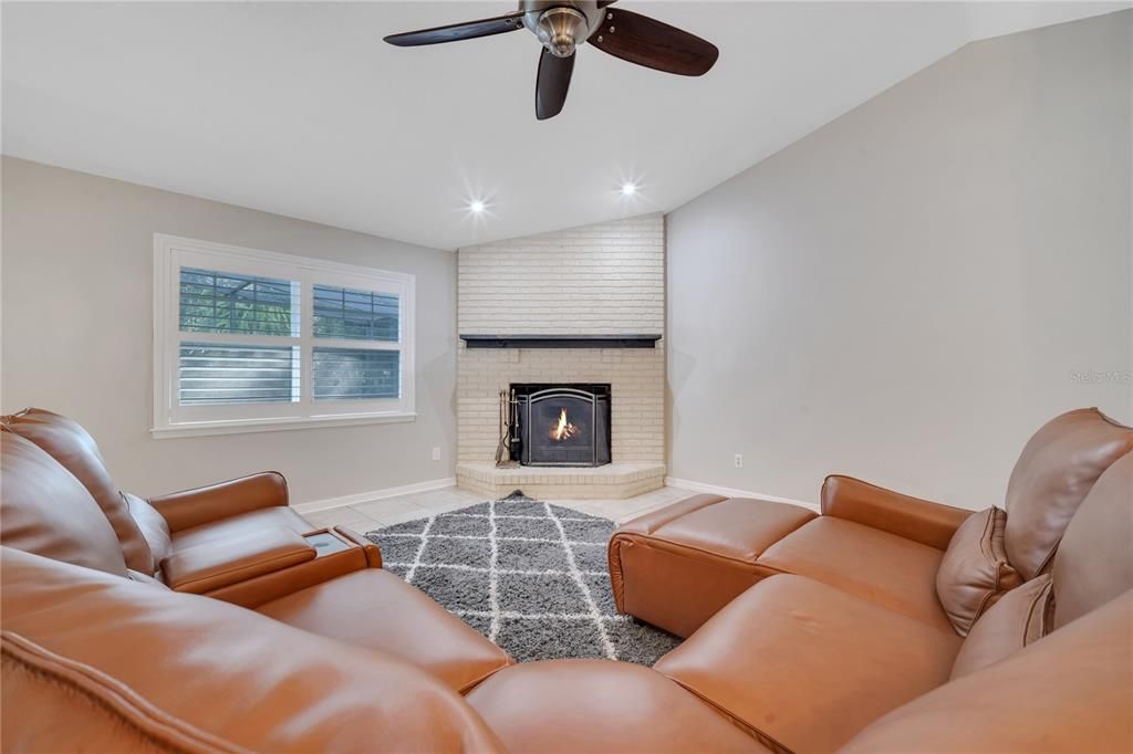 For Rent: $2,700 (3 beds, 2 baths, 1602 Square Feet)